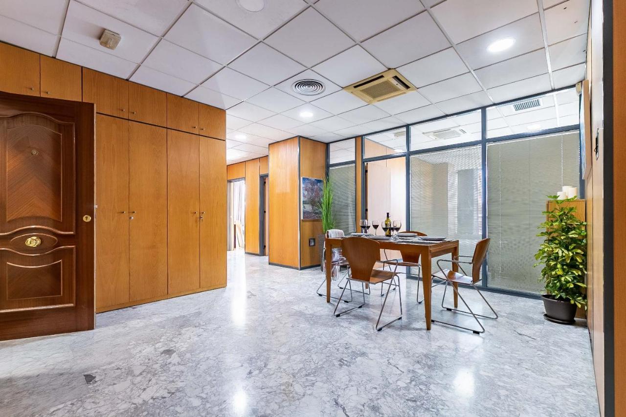 Grand Soho Ofihouse Malaga Apartment Bagian luar foto