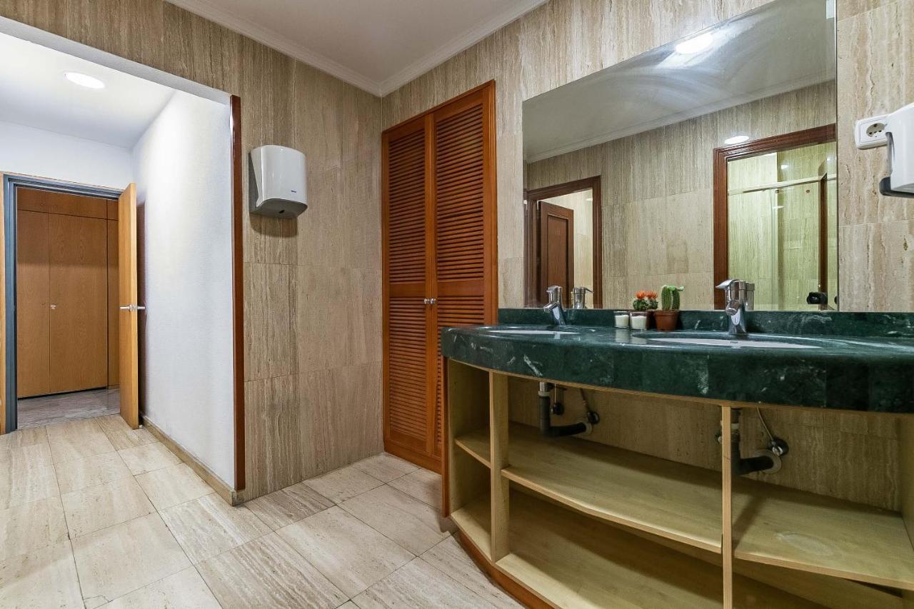 Grand Soho Ofihouse Malaga Apartment Bagian luar foto
